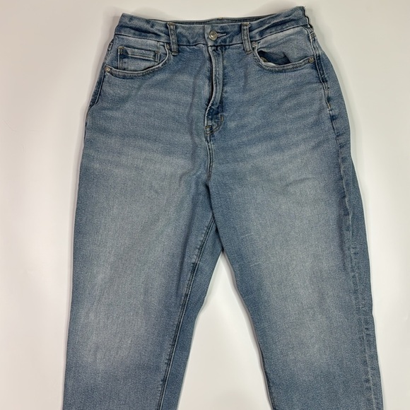 American Eagle Curvy Mom Jean Light Wash Size 10 Short - Picture 2 of 11
